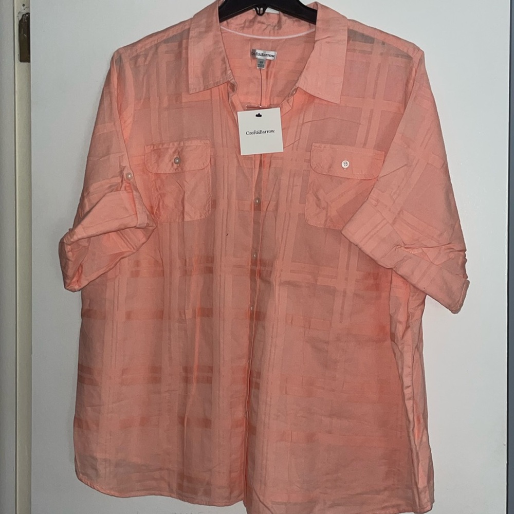 New with tags Women’s Croft and Barrow short sleeve peach shirt in 3X